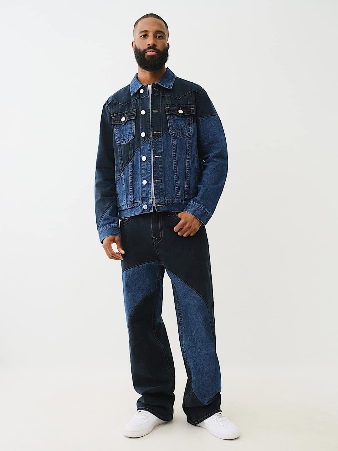 True Religion Men SN Vinny Flared Fit Medium Wash Jeans