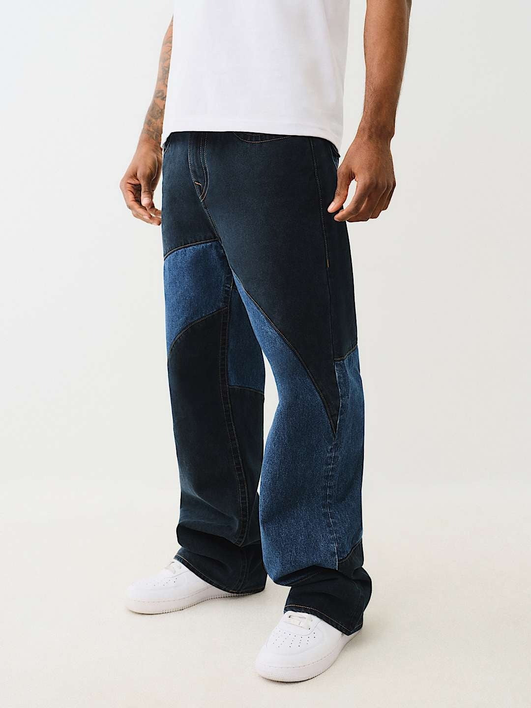 True Religion Men SN Vinny Flared Fit Medium Wash Jeans