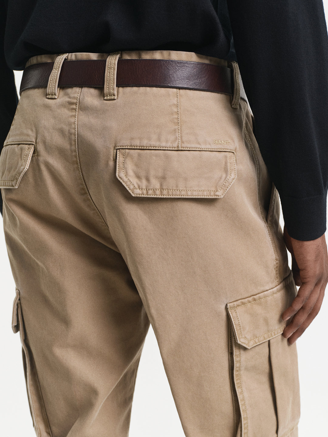 Gant Men Blue Regular Fit Solid Trouser