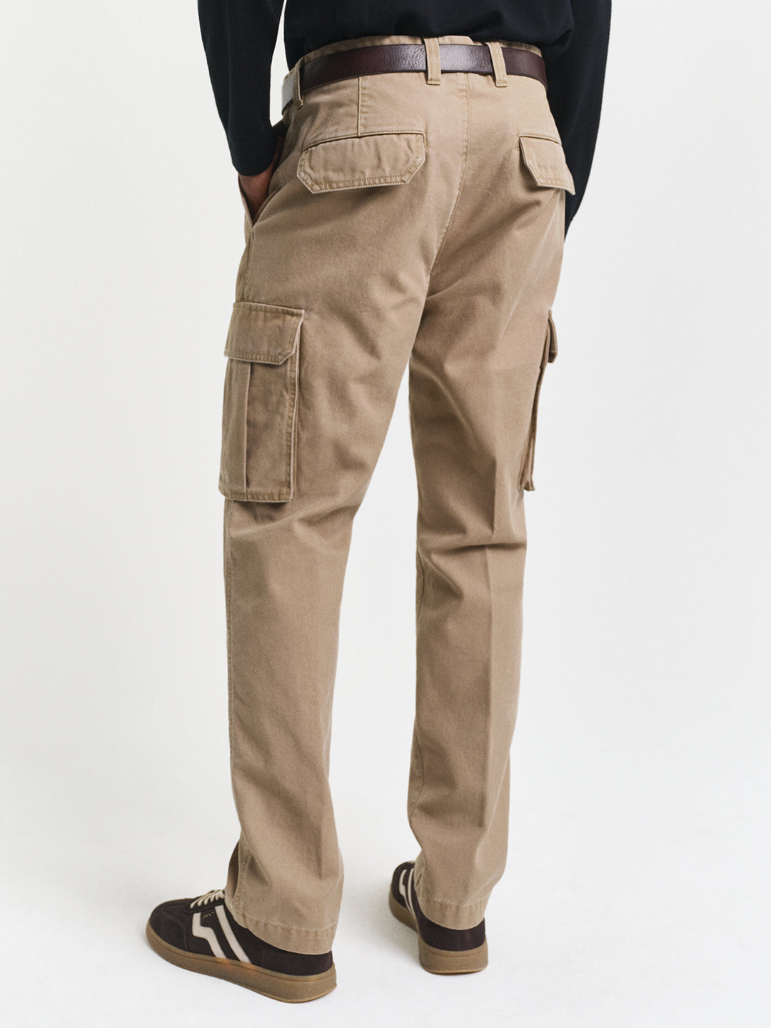 Gant Men Blue Regular Fit Solid Trouser