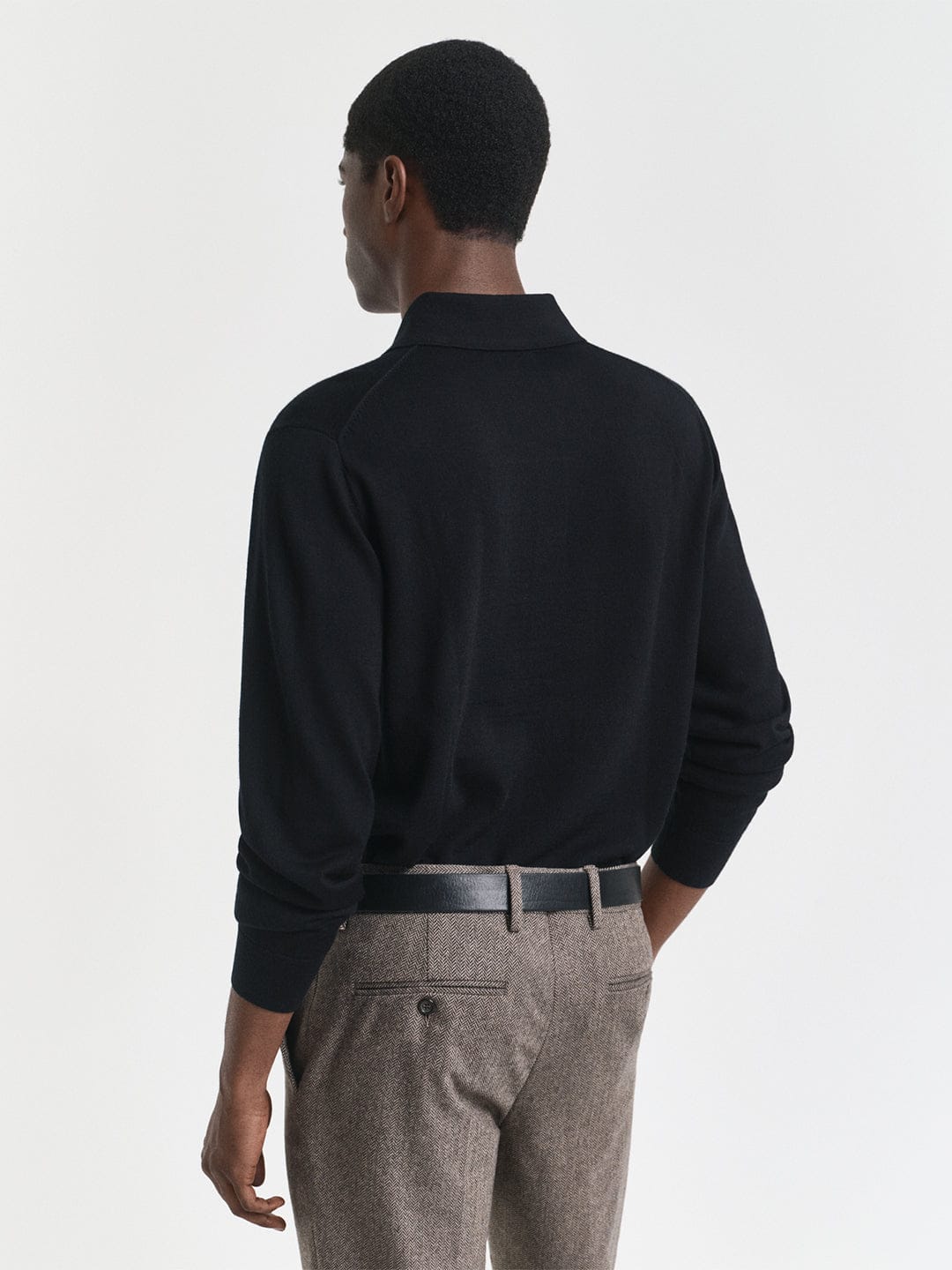 Gant Men Black Solid Collar Sweater