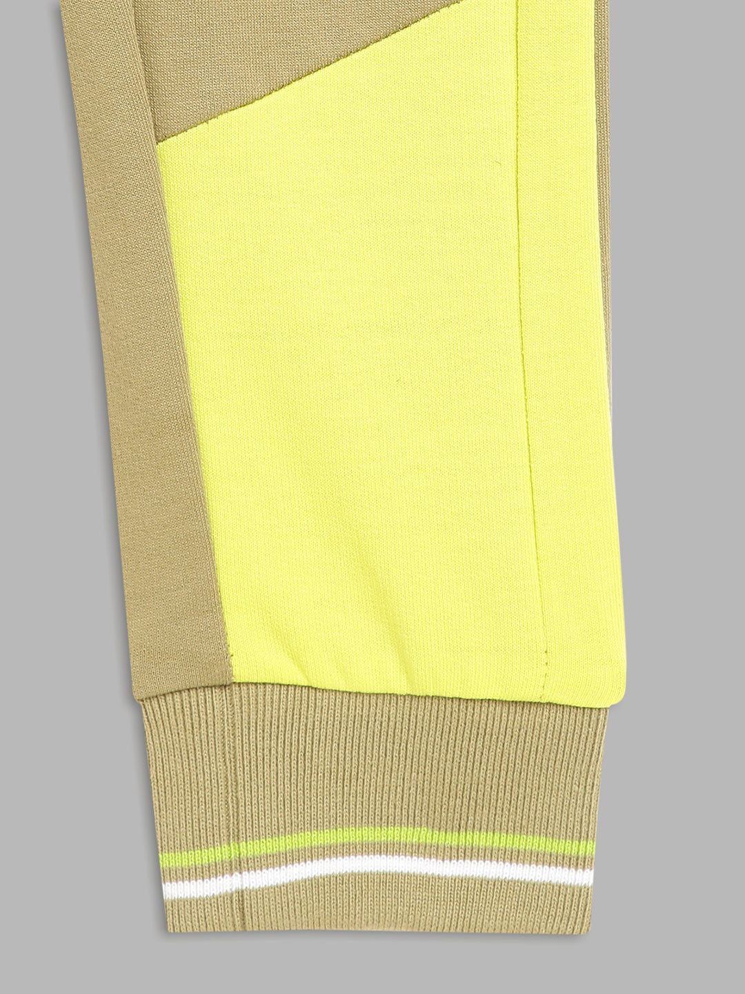 Blue Giraffe Boys Green Colorblocked Straight Fit Mid-Rise Jogger Style Track Pants