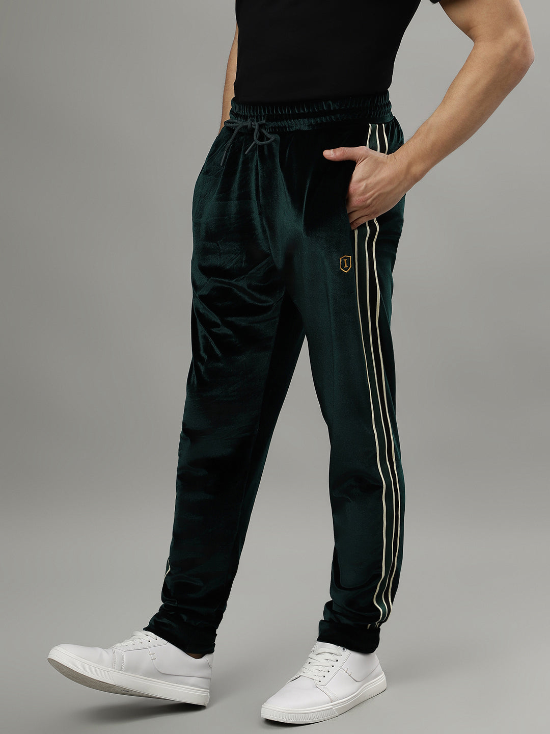 Iconic Men Green Solid Regular Fit Mid-Rise Track Pants