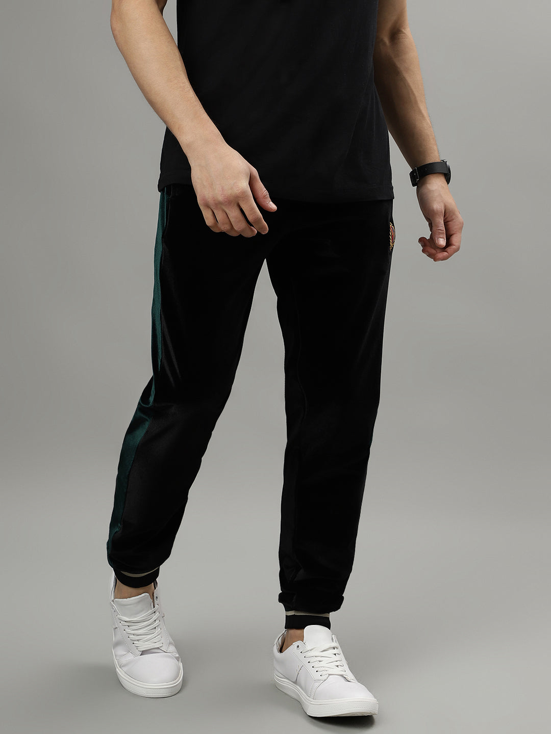 Iconic Men Black Solid Regular Fit Mid-Rise Track Pants