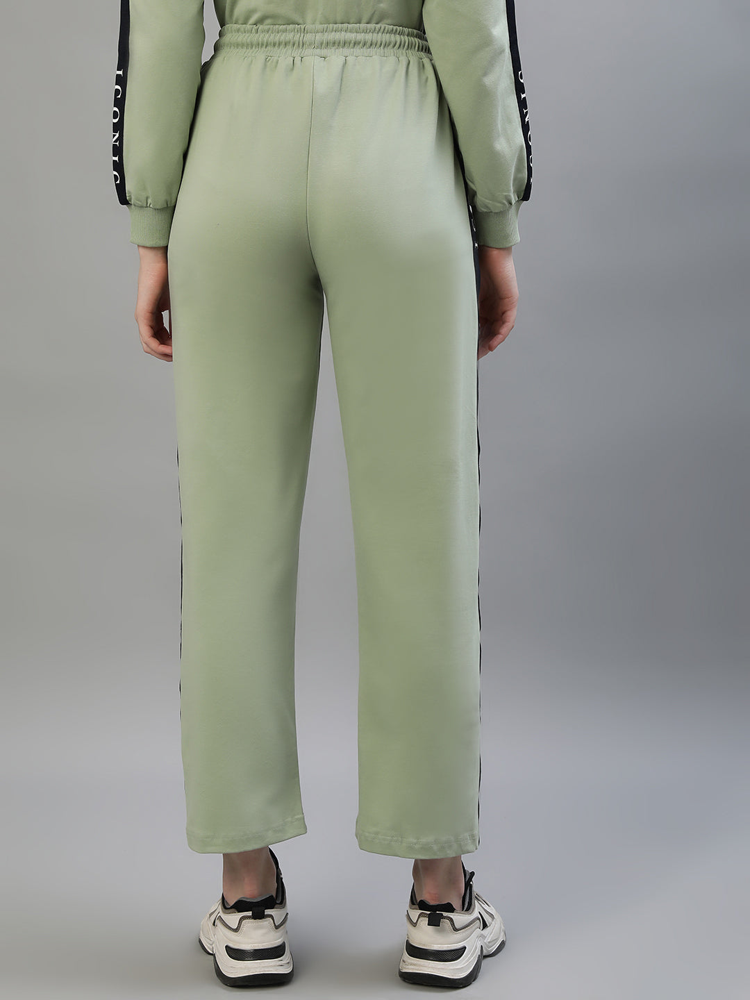 Iconic Women Green Solid Regular Fit Mid-Rise Track Pants