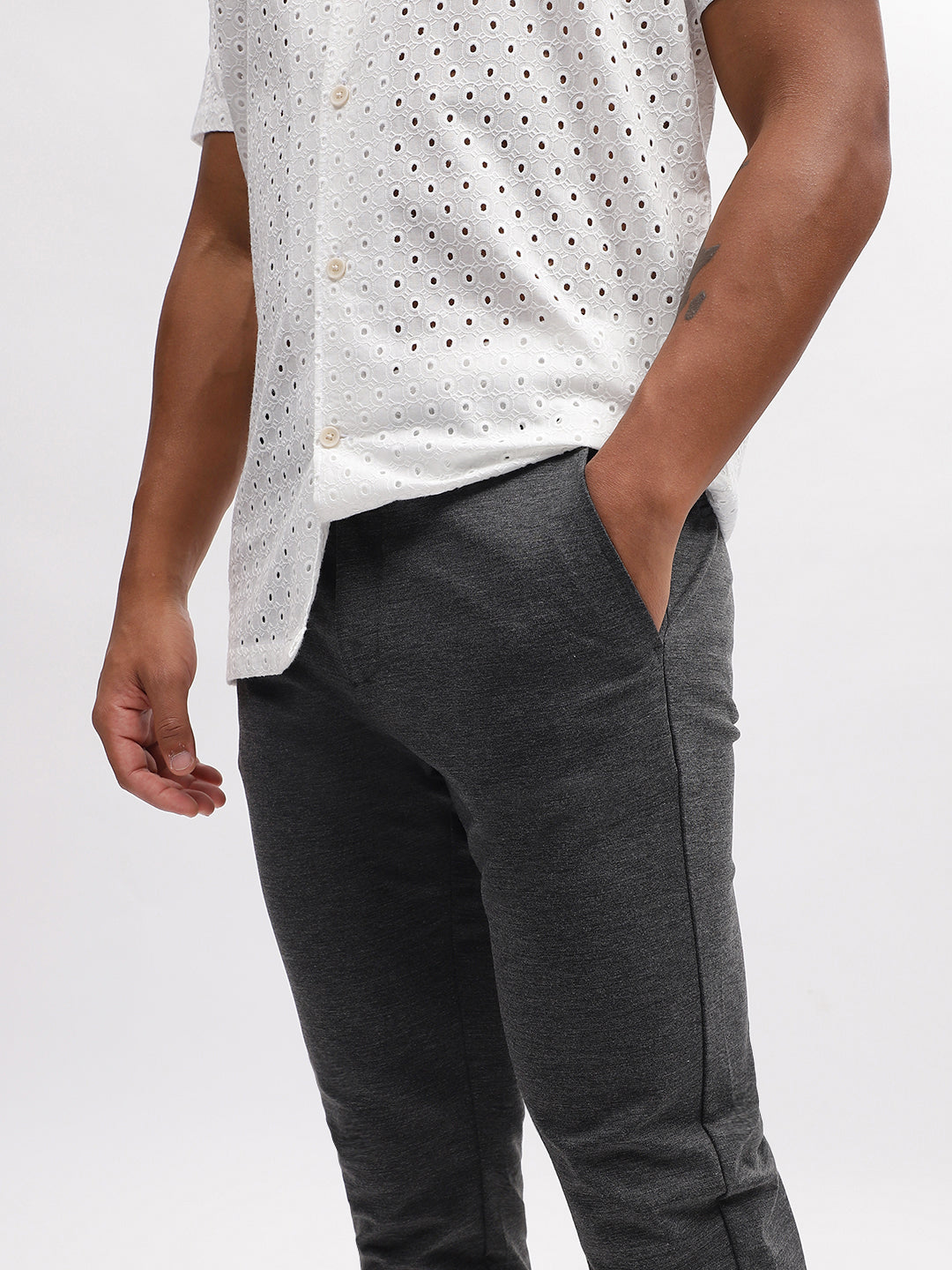 Lindbergh Men Grey Solid Slim Fit Trouser