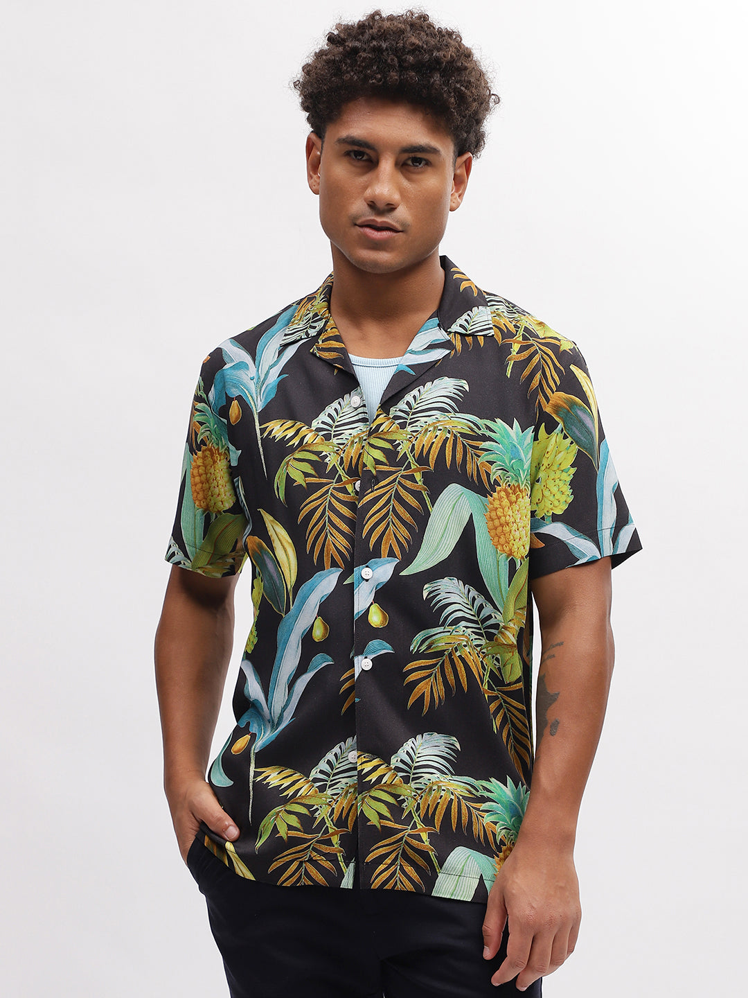 Lindbergh Men Multi Printed Resort Collar Short Sleeves Shirt