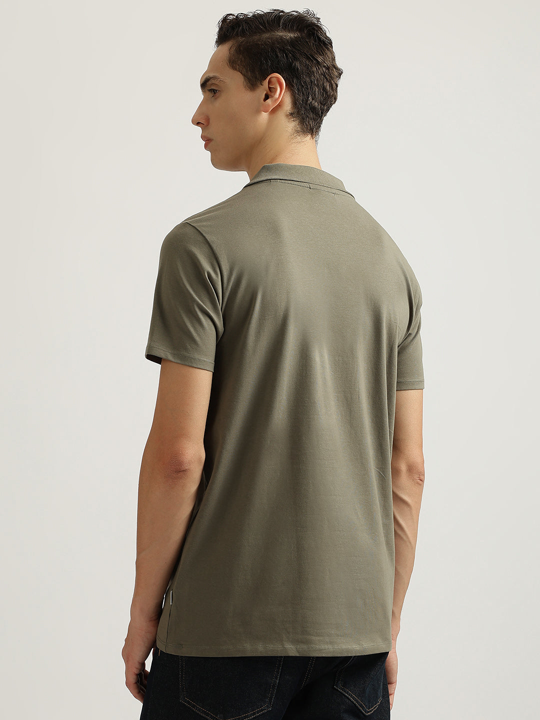 Lindbergh Men Olive Solid Collared Short Sleeves Polo Tshirt