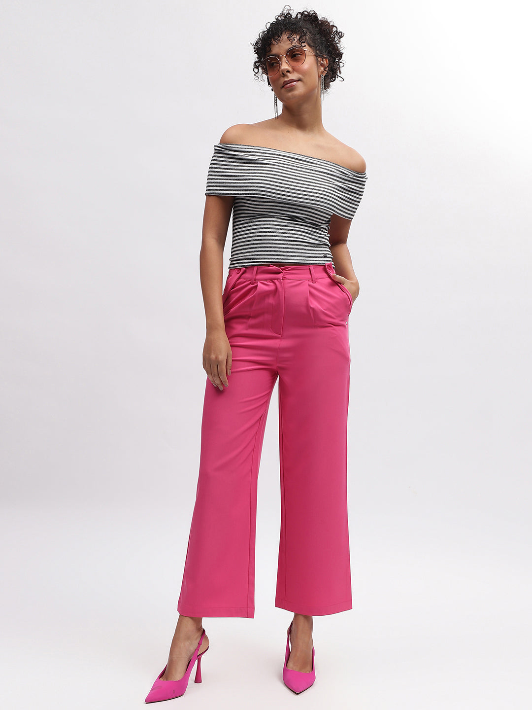Elle Women Fuchsia Solid Straight Fit Trouser