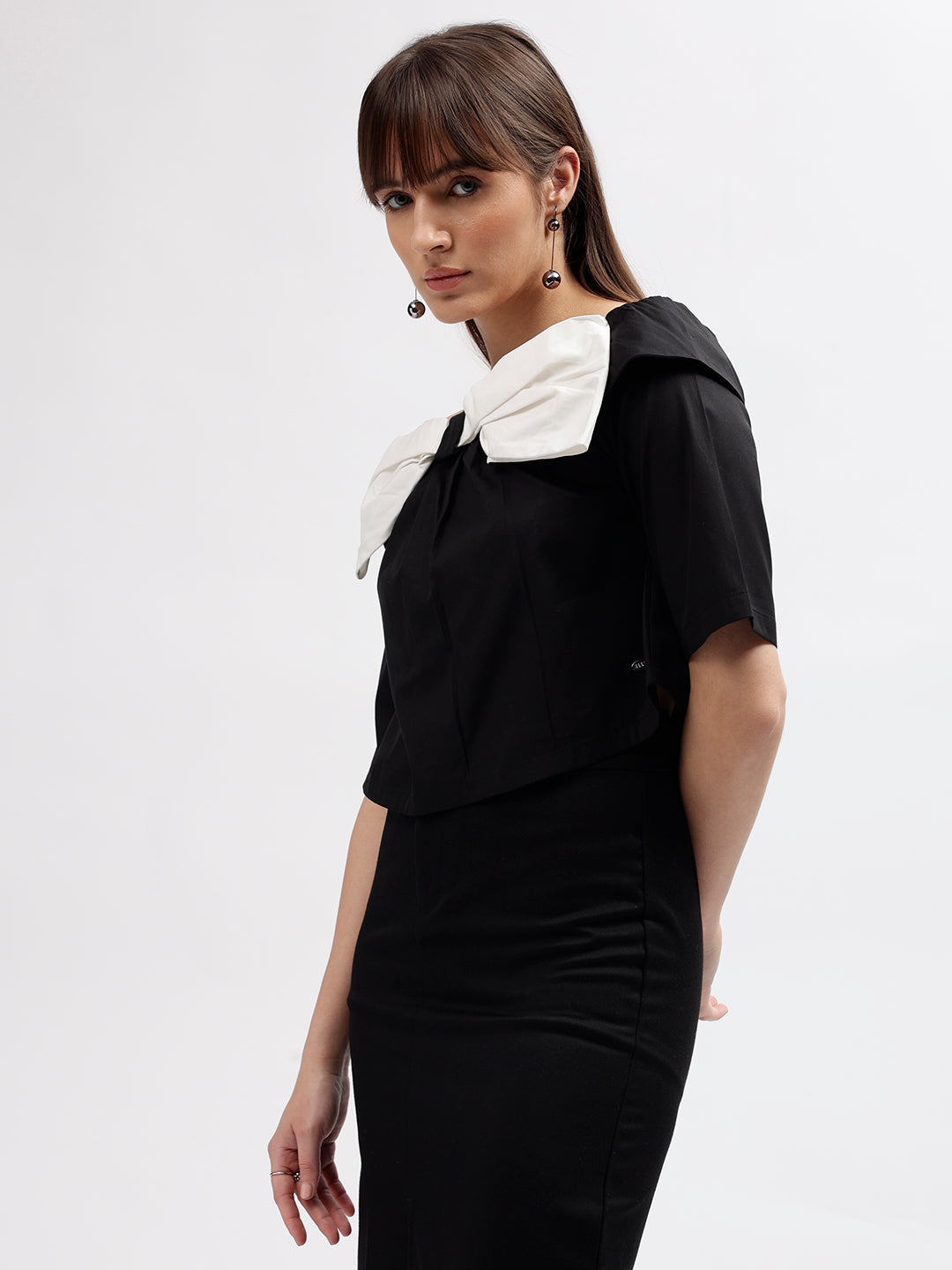 Elle Women Black Solid Off Shoulder Short Sleeves Top