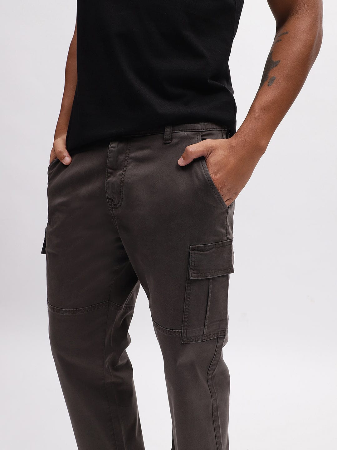 Iconic Men Black Cargo Fit Trouser