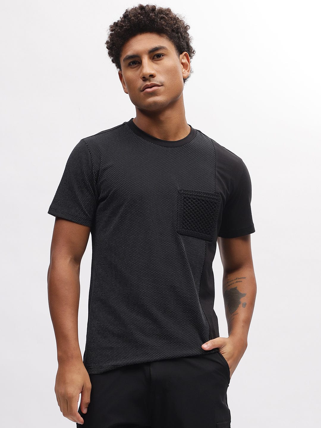 Iconic Men Black Round Neck Tshirt
