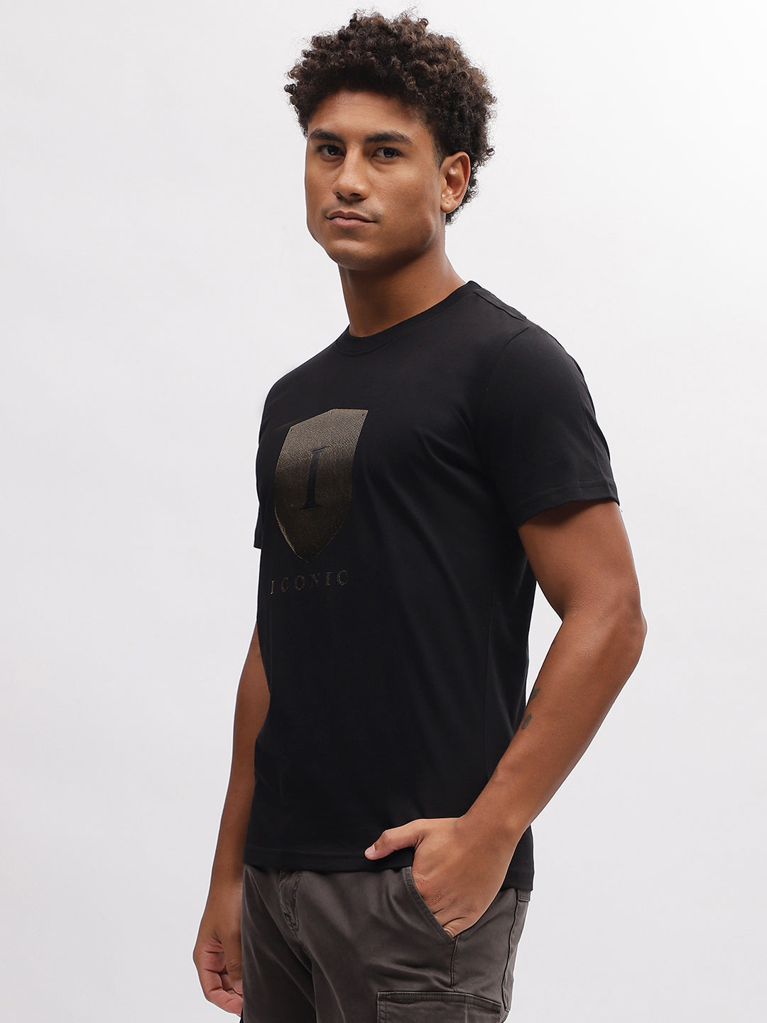 Iconic Men Black Solid Round Neck Short Sleeves T-Shirt