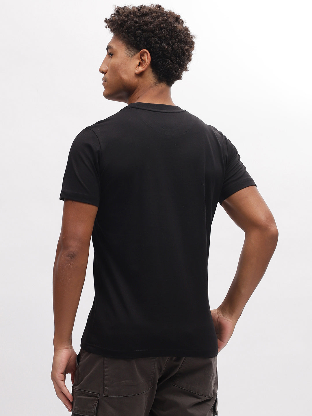 Iconic Men Black Solid Round Neck Short Sleeves T-Shirt