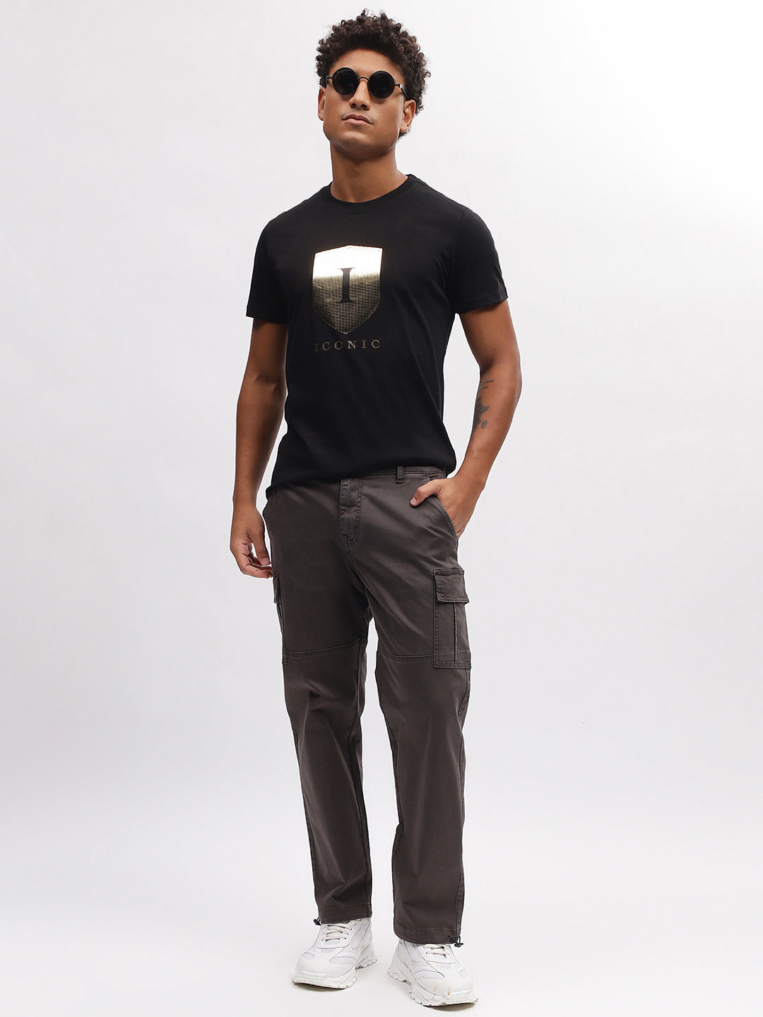 Iconic Men Black Solid Round Neck Short Sleeves T-Shirt