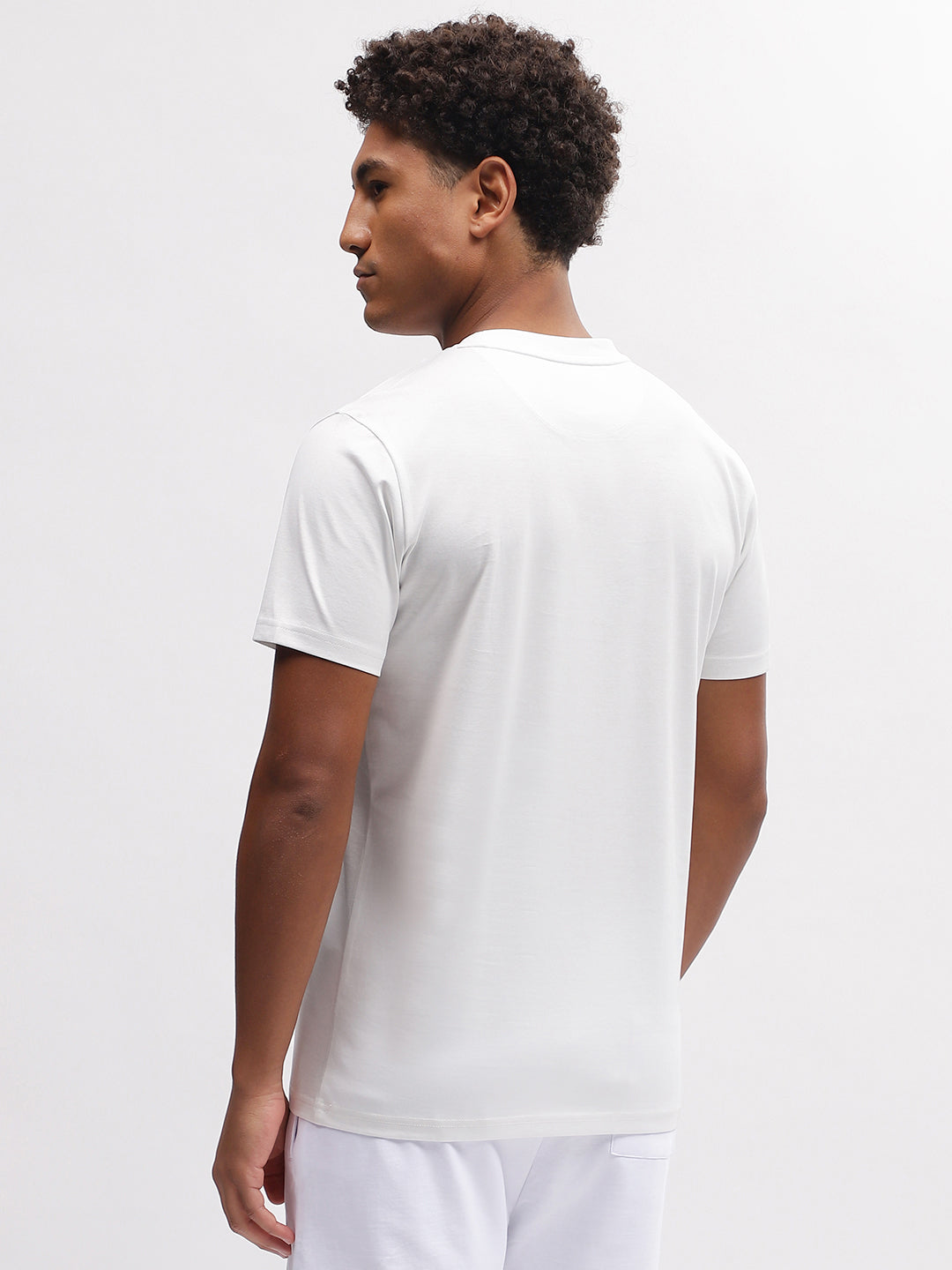 Iconic Men White Solid Round Neck Short Sleeves T-Shirt