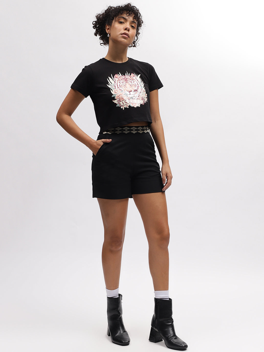 Iconic Women Black Solid Regular Fit Shorts