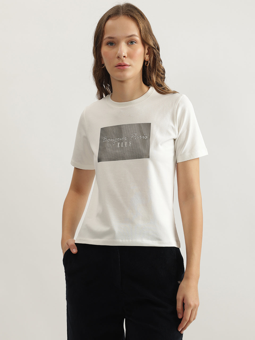 Elle Women White Solid Round Neck Short Sleeves Tshirt