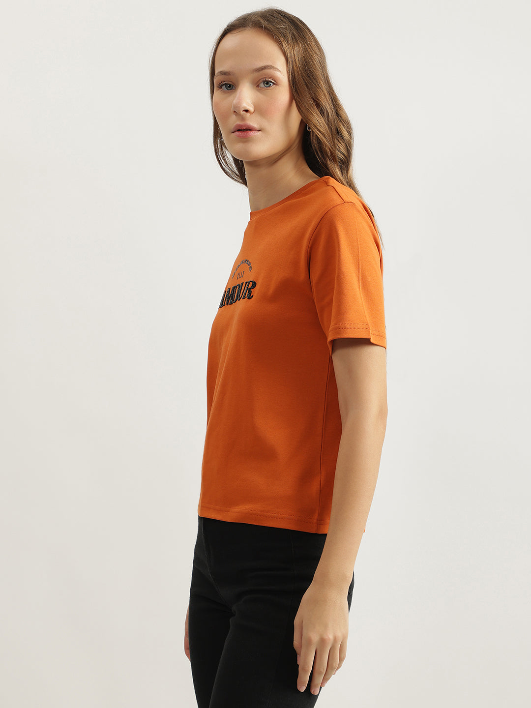 Elle Women Rust Solid Round Neck Short Sleeves Tshirt