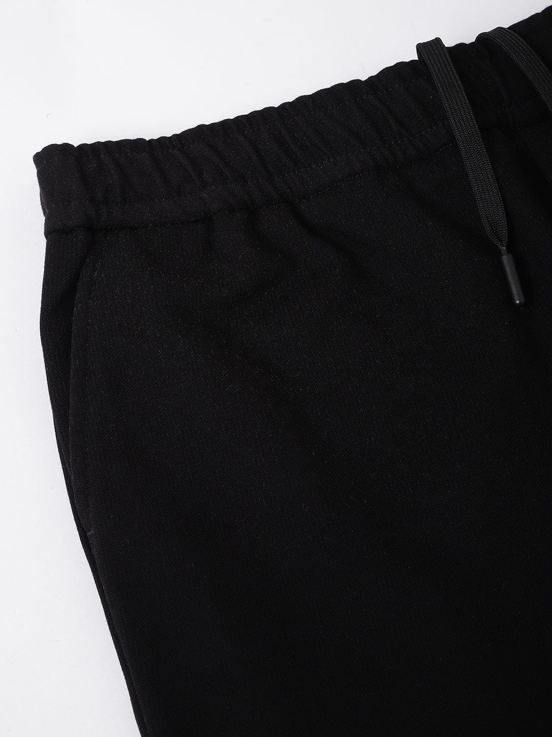 Iconic Men Black Regular Fit Solid Jogger