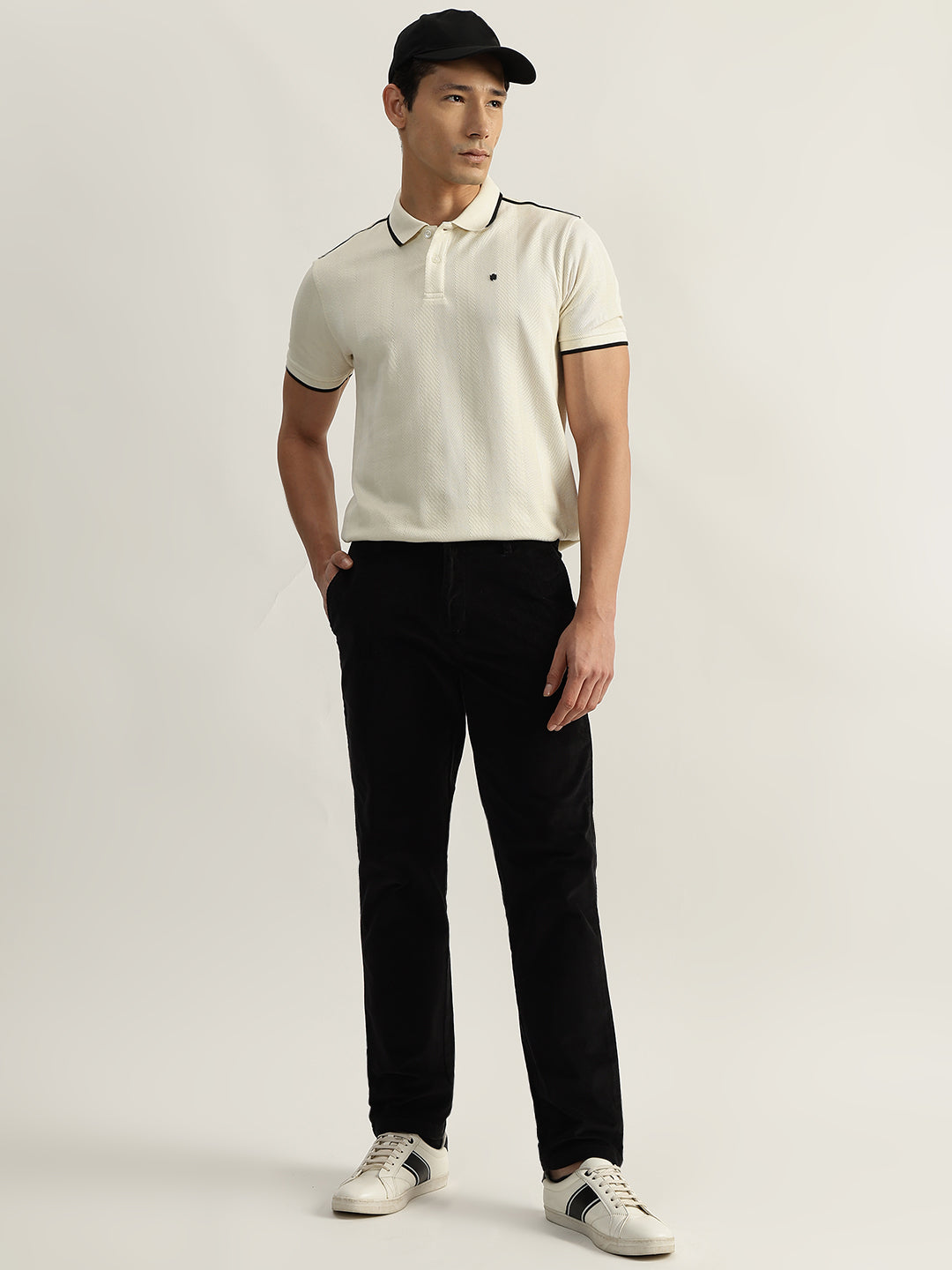 Iconic Men Black Slim Fit Solid Trouser