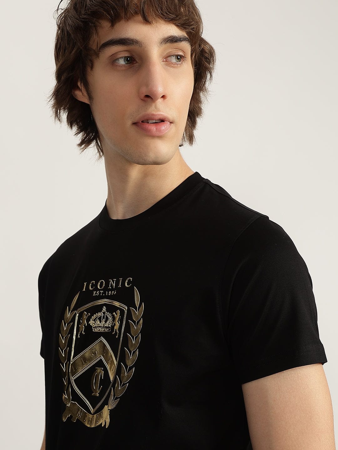 Iconic Men Black Solid Round Neck Tshirt