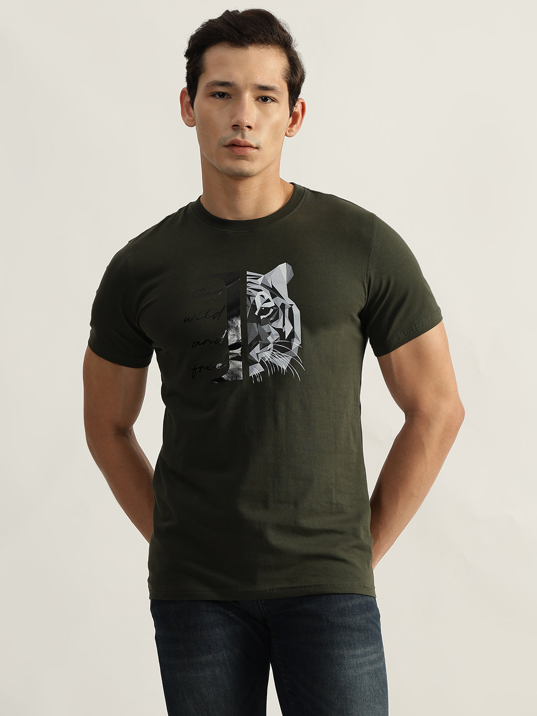 Iconic Men Olive Printed Round Neck Short Sleeves Tshirt
