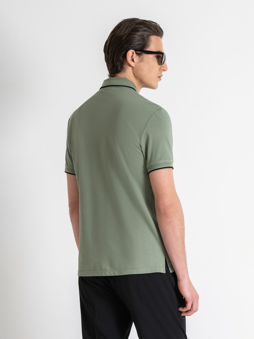 Antony Morato Men Green Solid Collared Short Sleeves Polo Tshirt