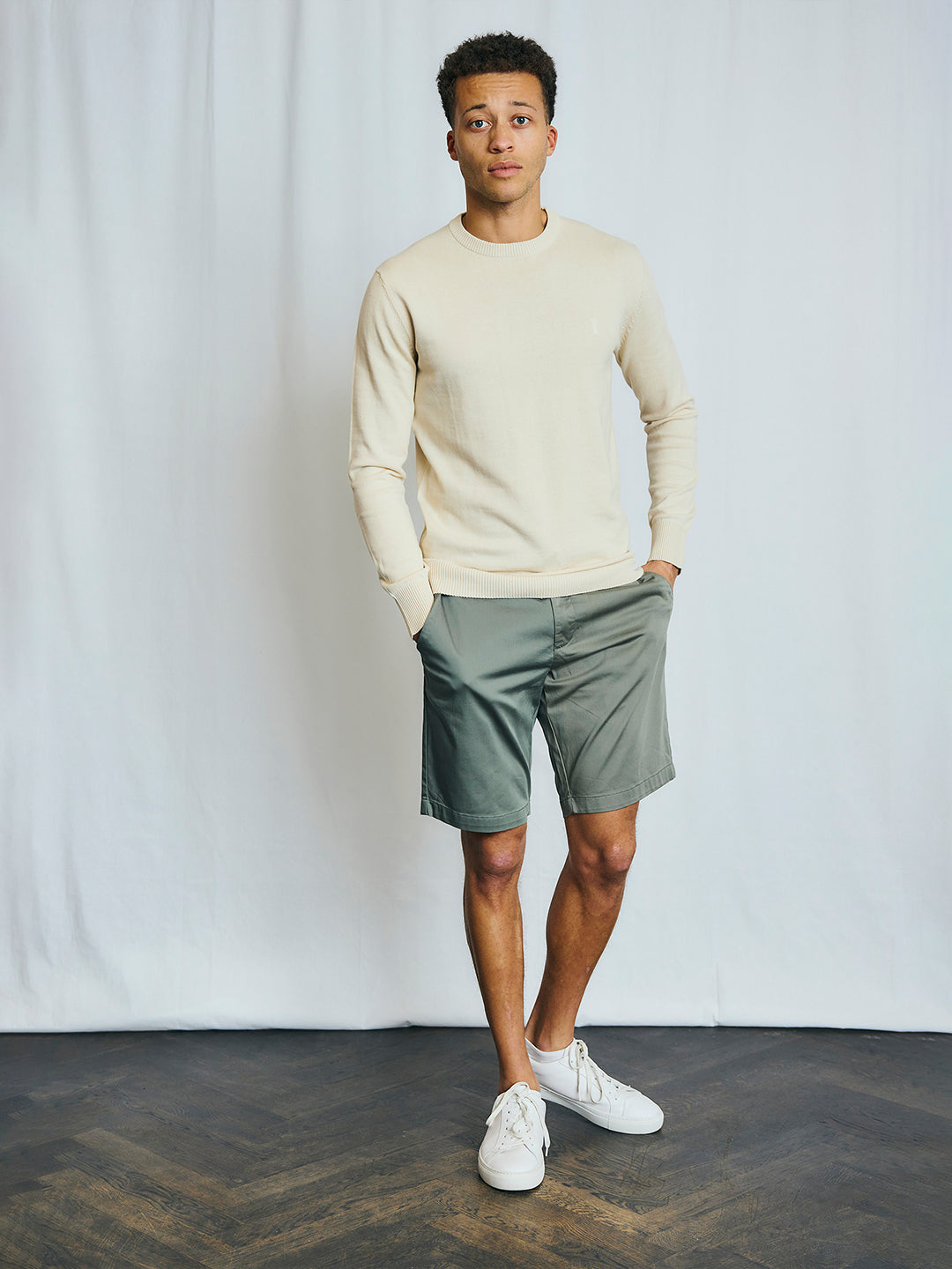 Bruun & Stengade Men Green Regular Fit Solid Shorts