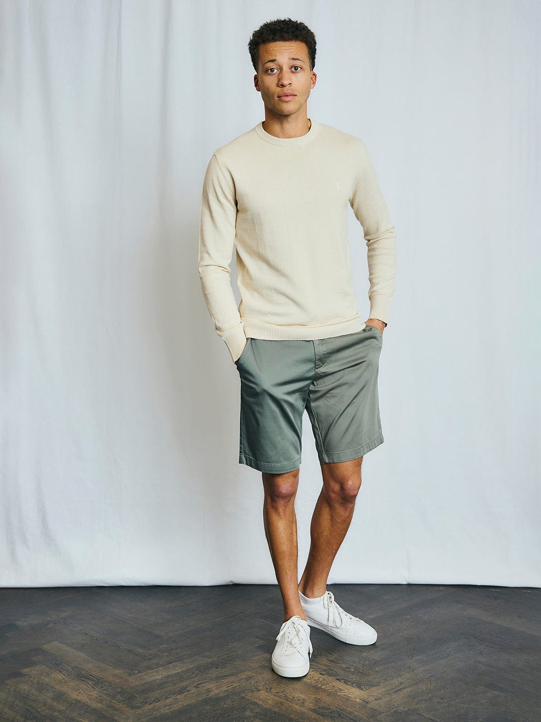 Bruun & Stengade Men Green Regular Fit Solid Shorts