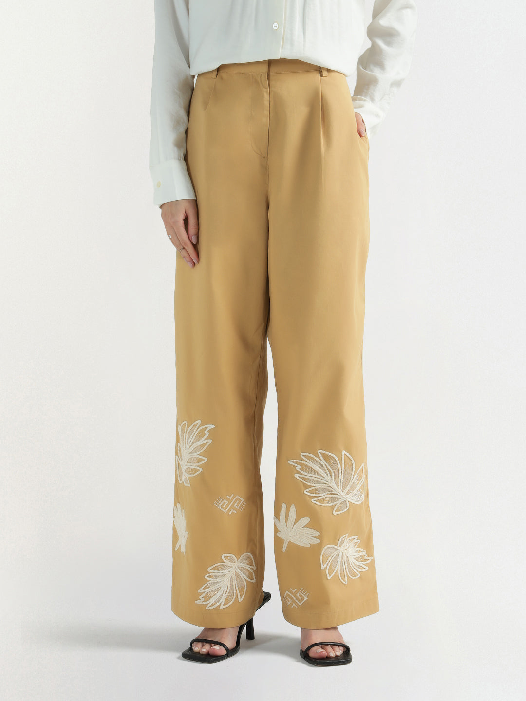 Elle Women Beige Embroidered Trouser