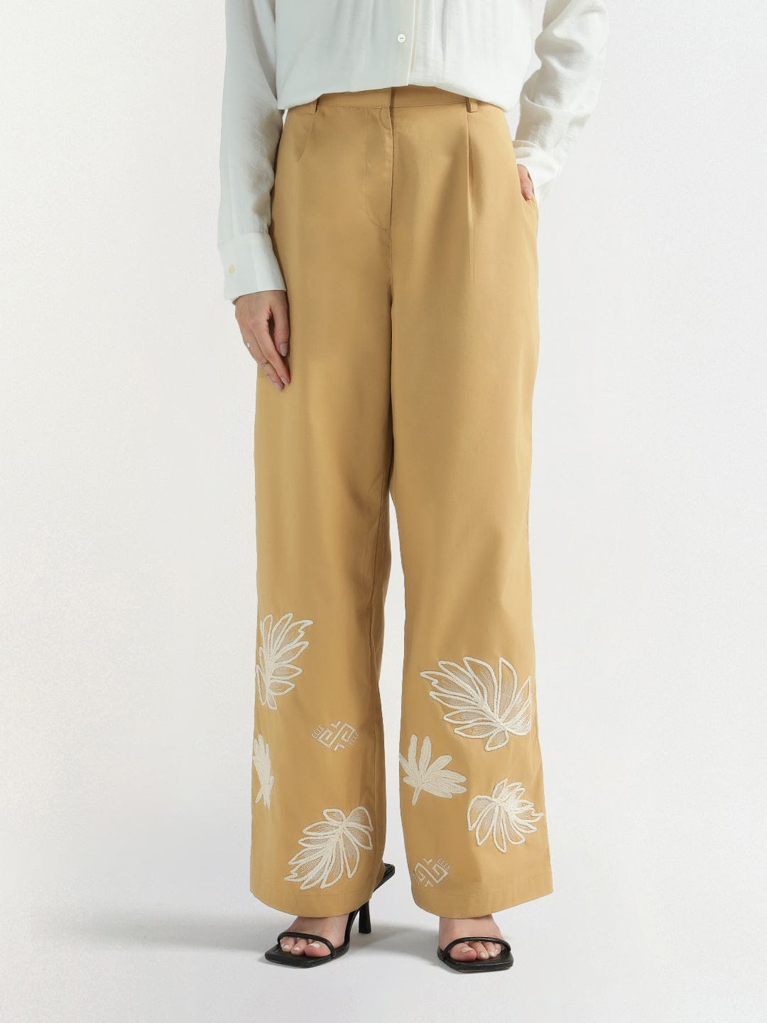 Elle Women Beige Embroidered Trouser