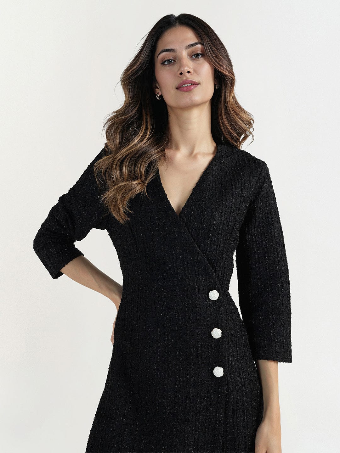 Elle Women Black Solid V Neck Dress