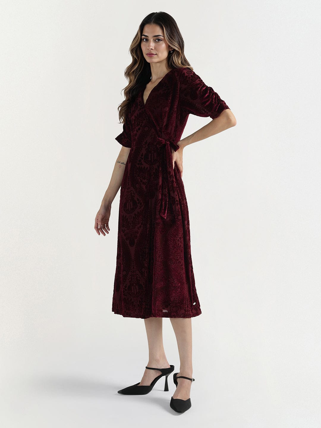 Elle Women Red Printed V Neck Dress