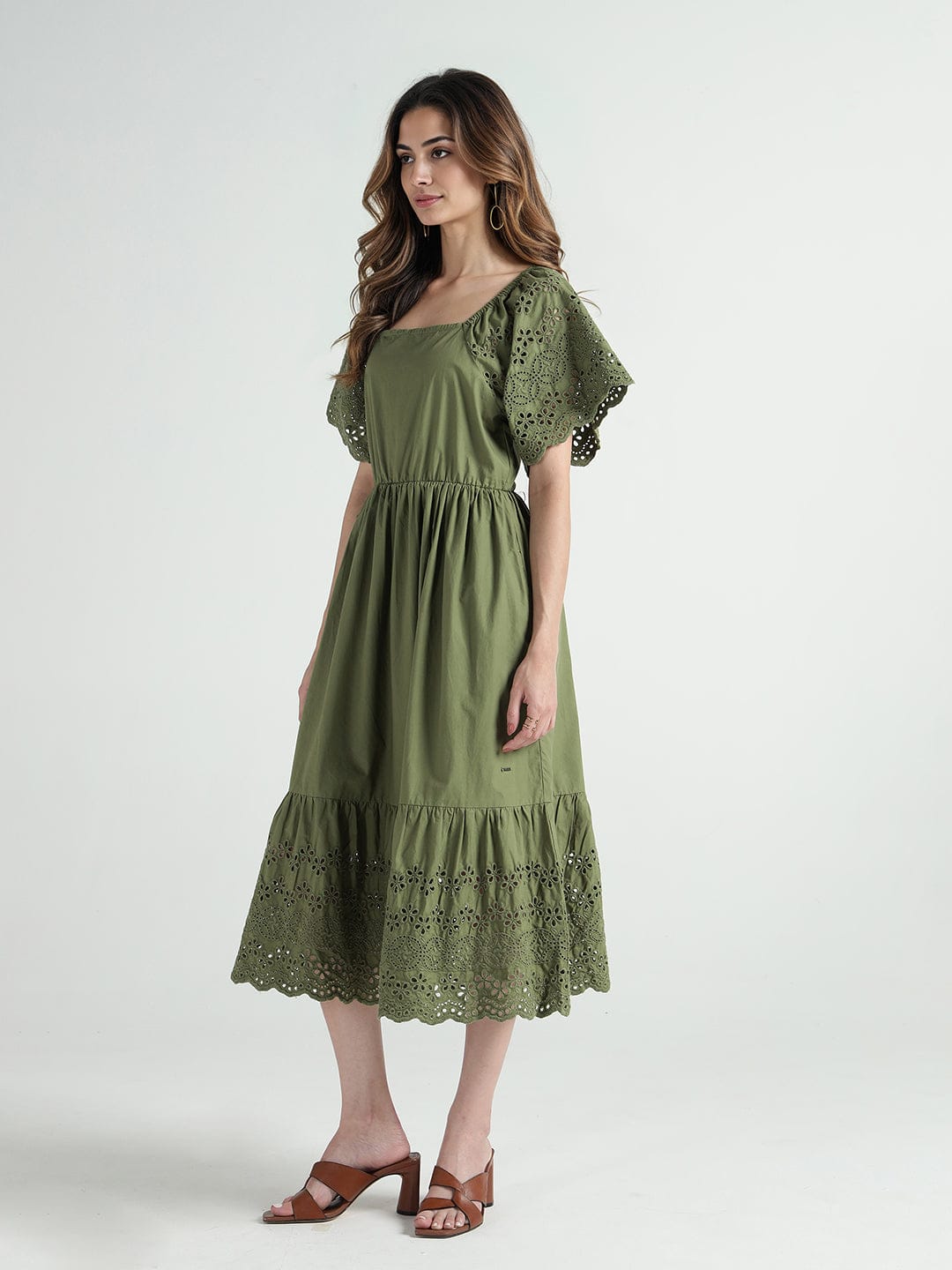 Elle Women Green Plain V Neck Dress