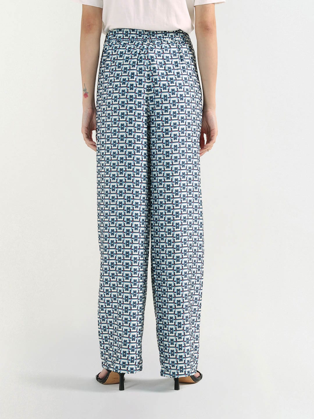 Elle Women Multi Relaxed Fit Geometric Print Trouser