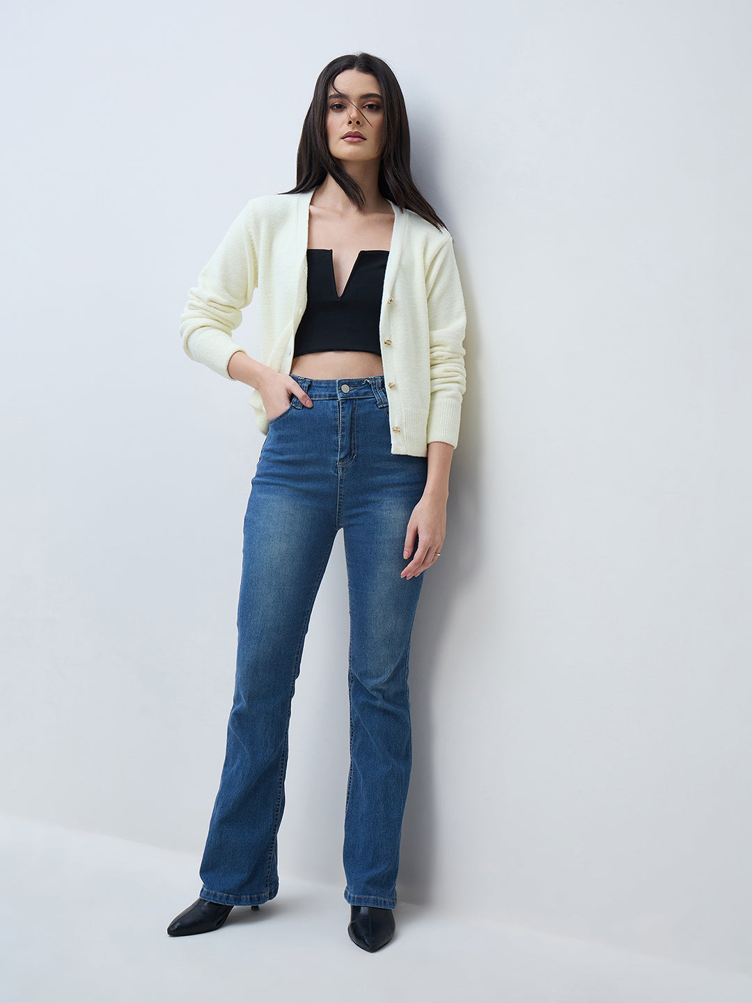 Elle Women Off White Textured V Neck Sweater