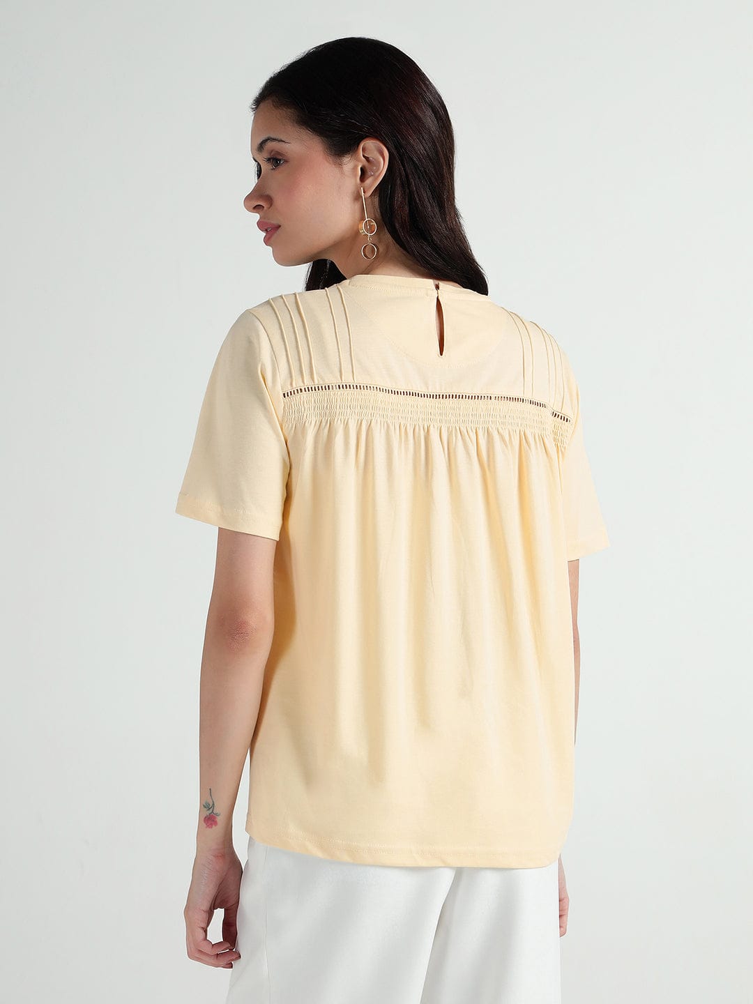 Elle Women Yellow Solid Round Neck Tshirt