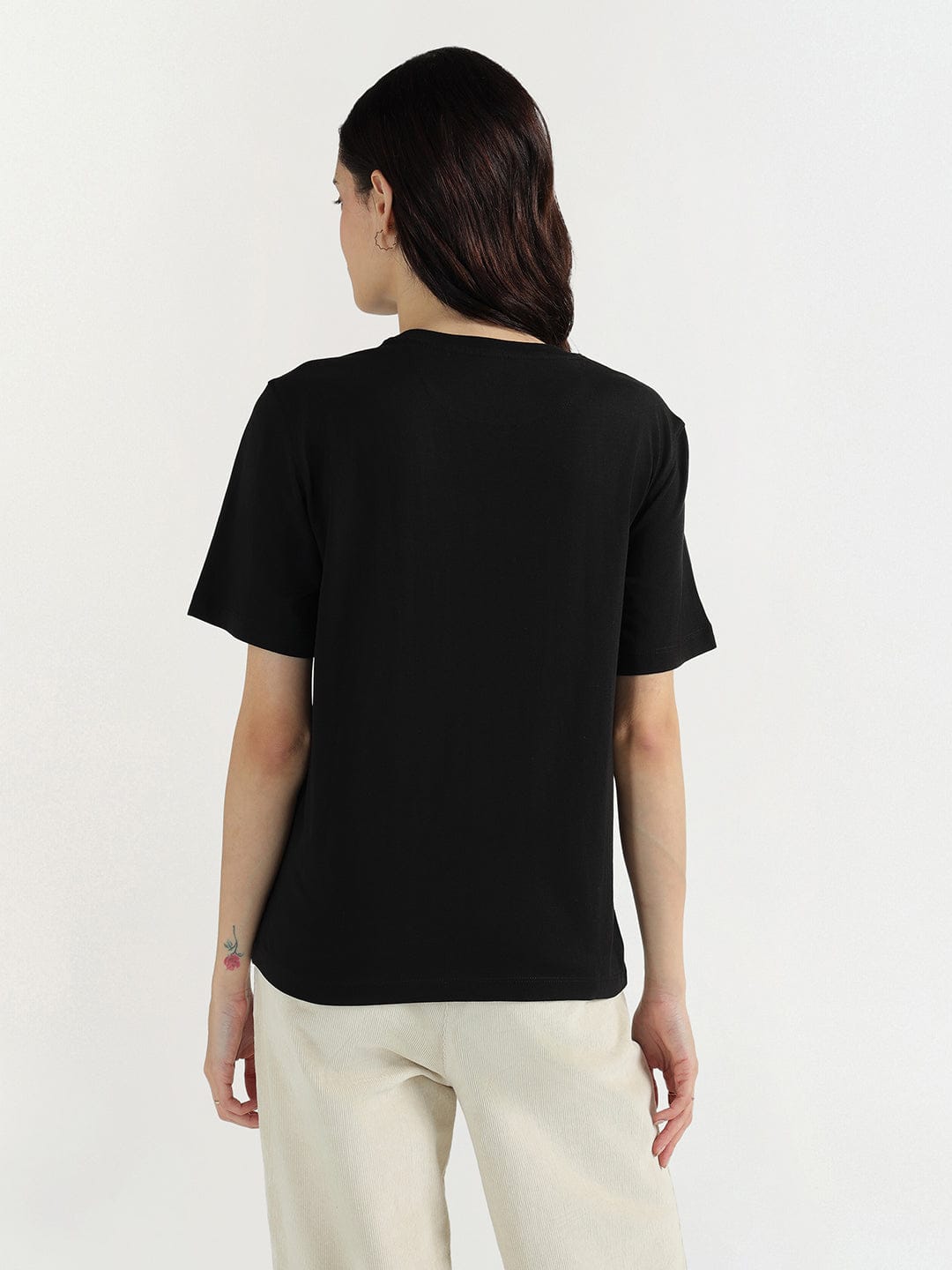 Elle Women Black Solid Crew Neck Tshirt