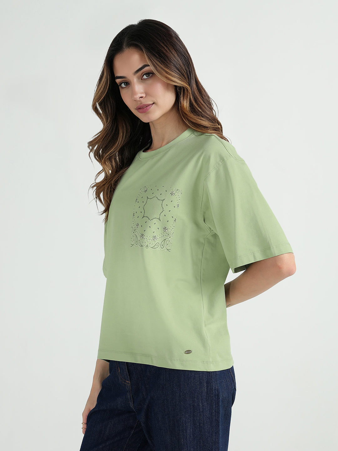 Elle Women Green Solid Round Neck Tshirt