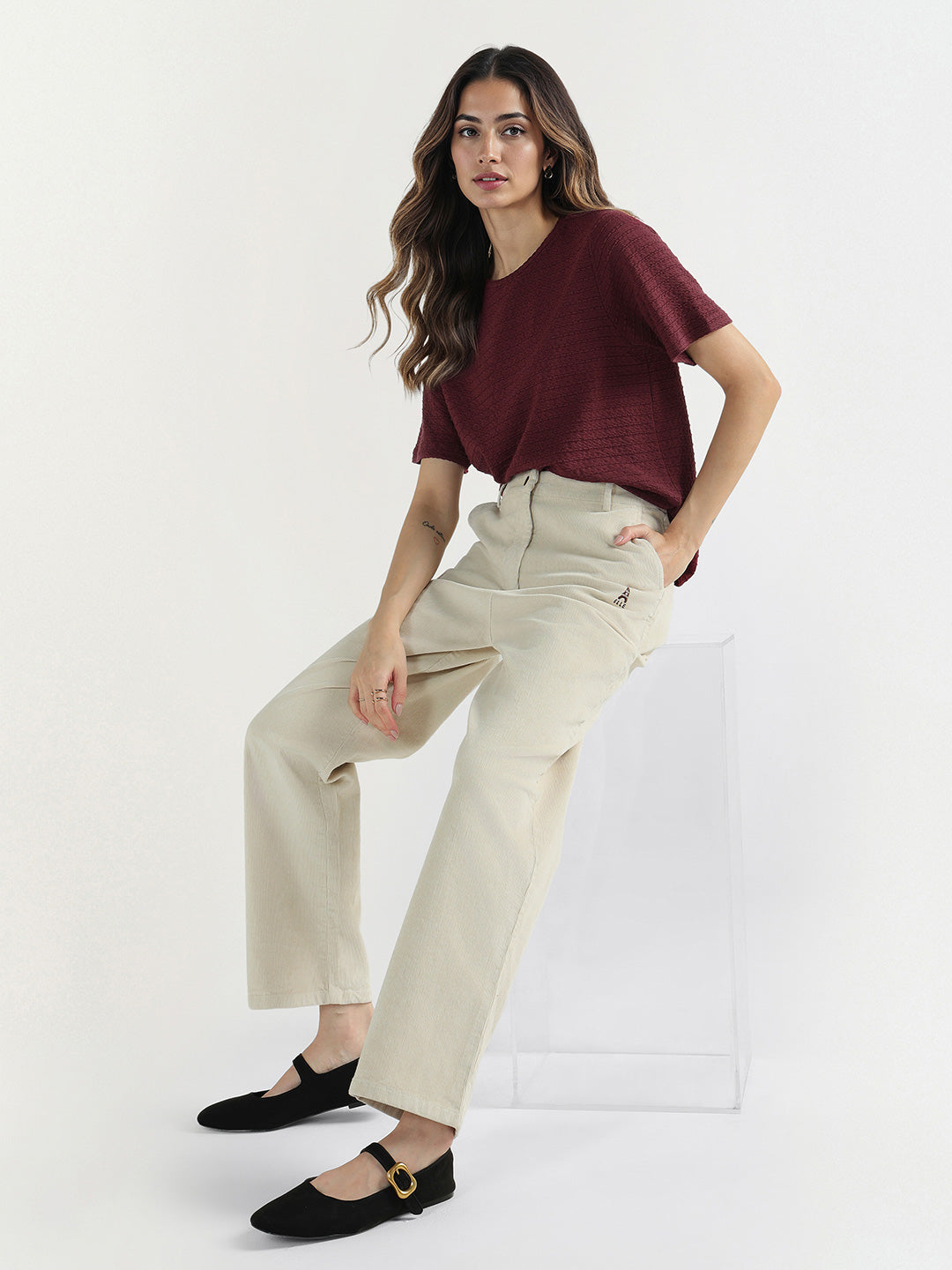 Elle Women Red Plain Crew Neck Tshirt