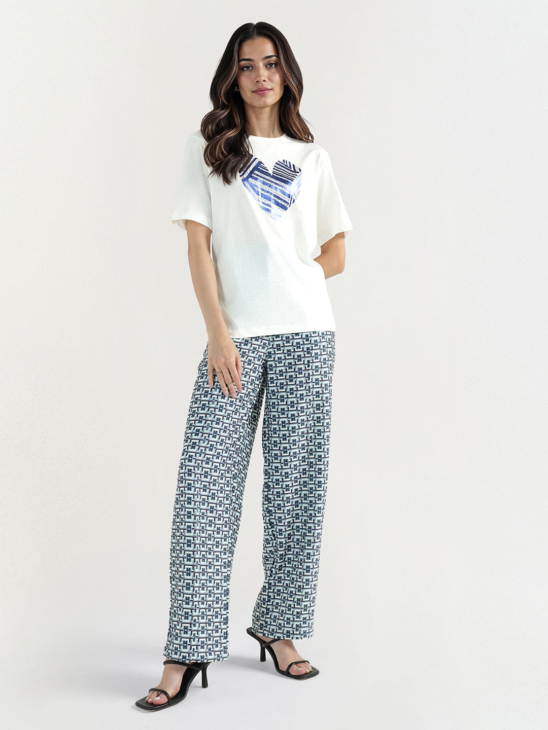 Elle Women White Graphic Crew Neck Tshirt