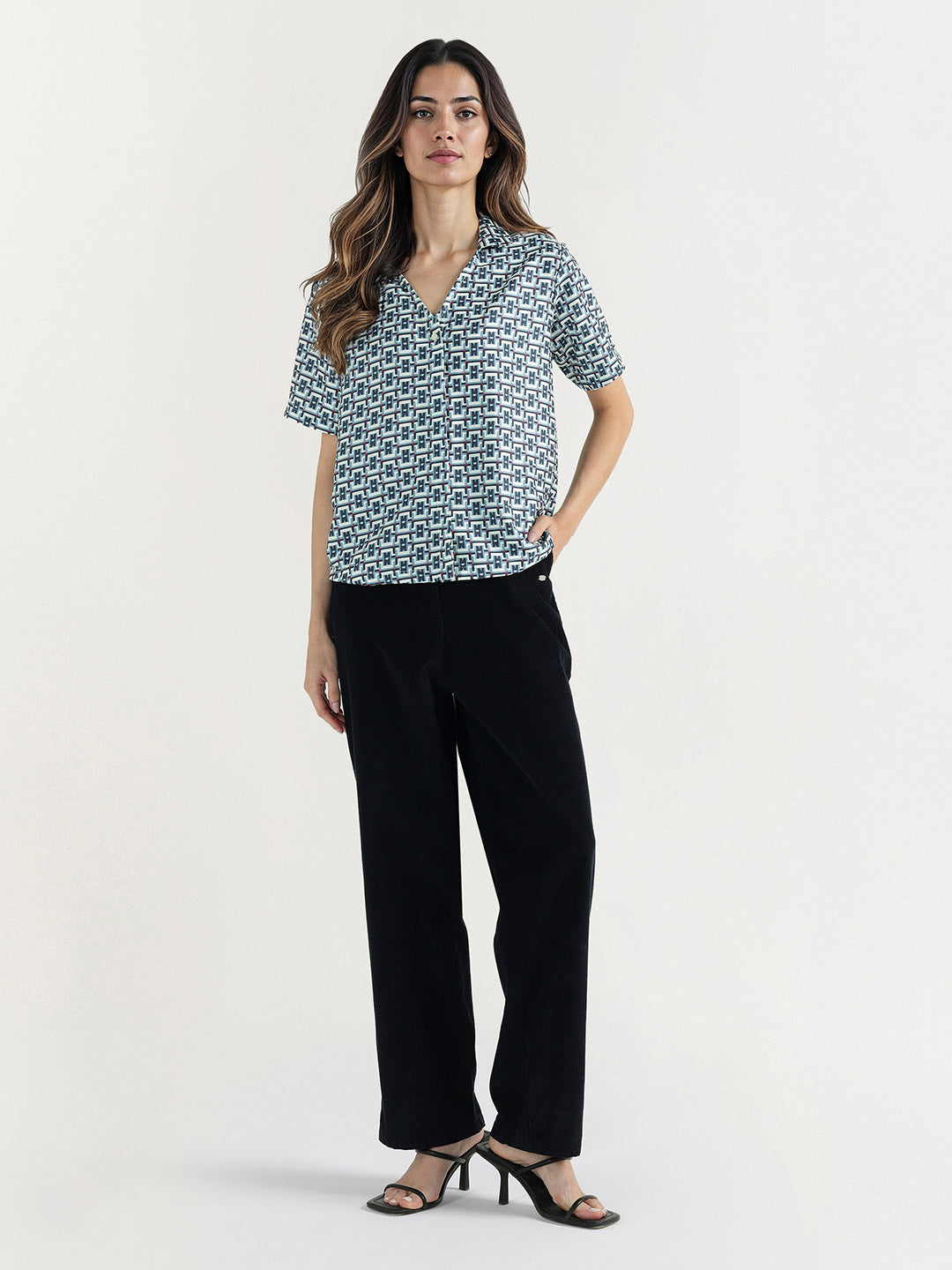 Elle Women Multi Geometric Print Collar Top