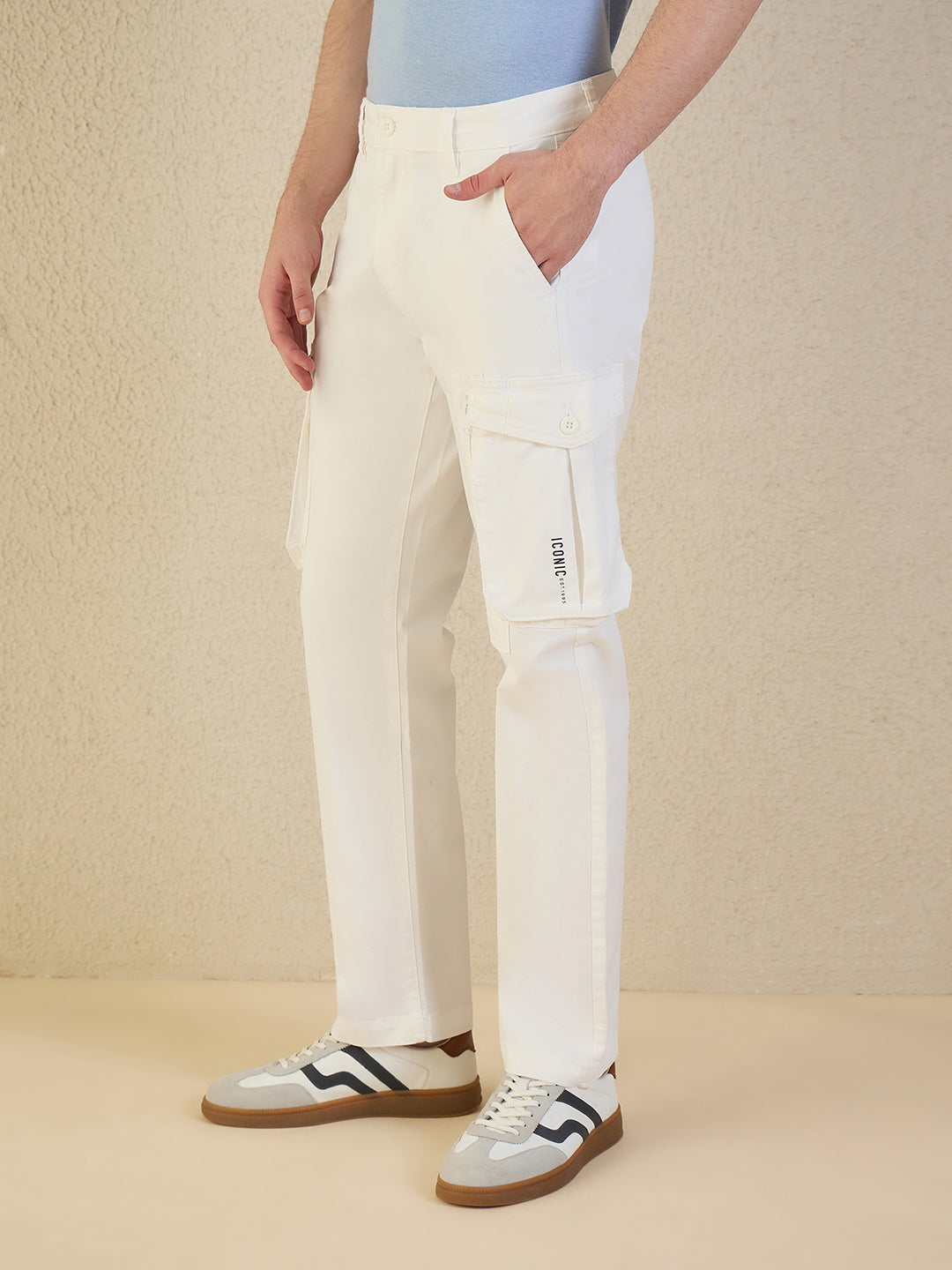Iconic Men Off White Solid Straight Fit Cargo Pant