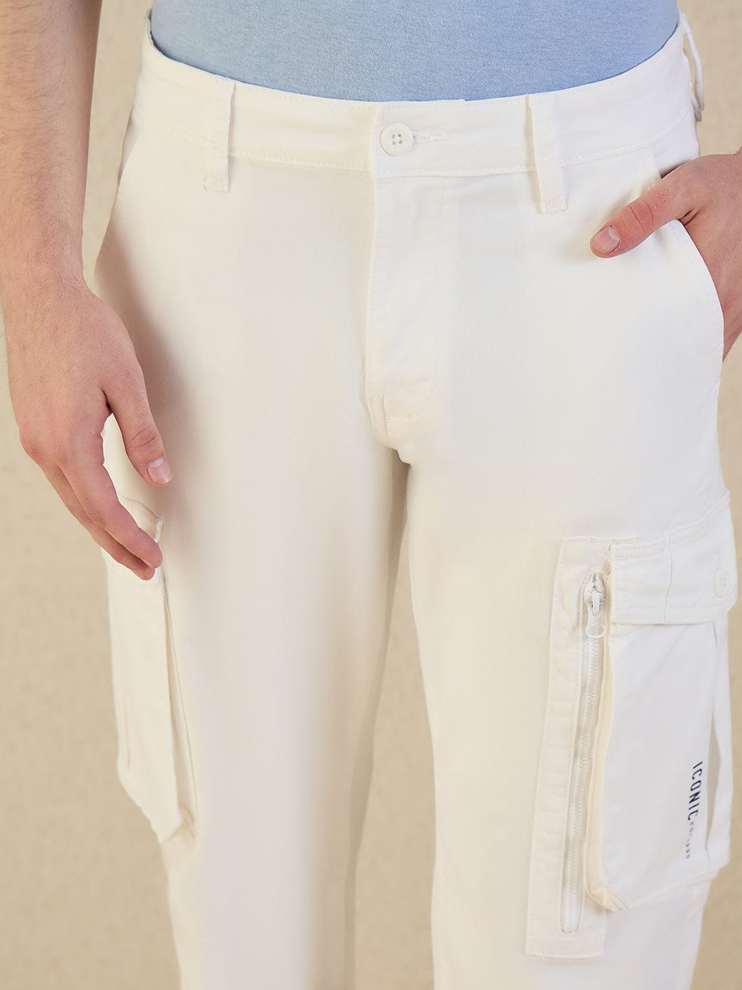 Iconic Men Off White Solid Straight Fit Cargo Pant