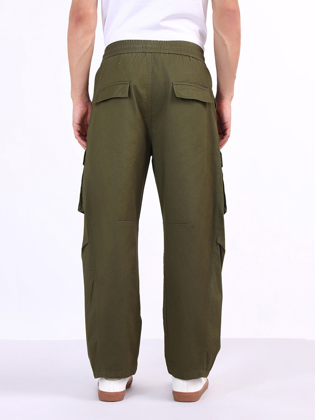 Iconic Men Green Oversized Solid Trouser