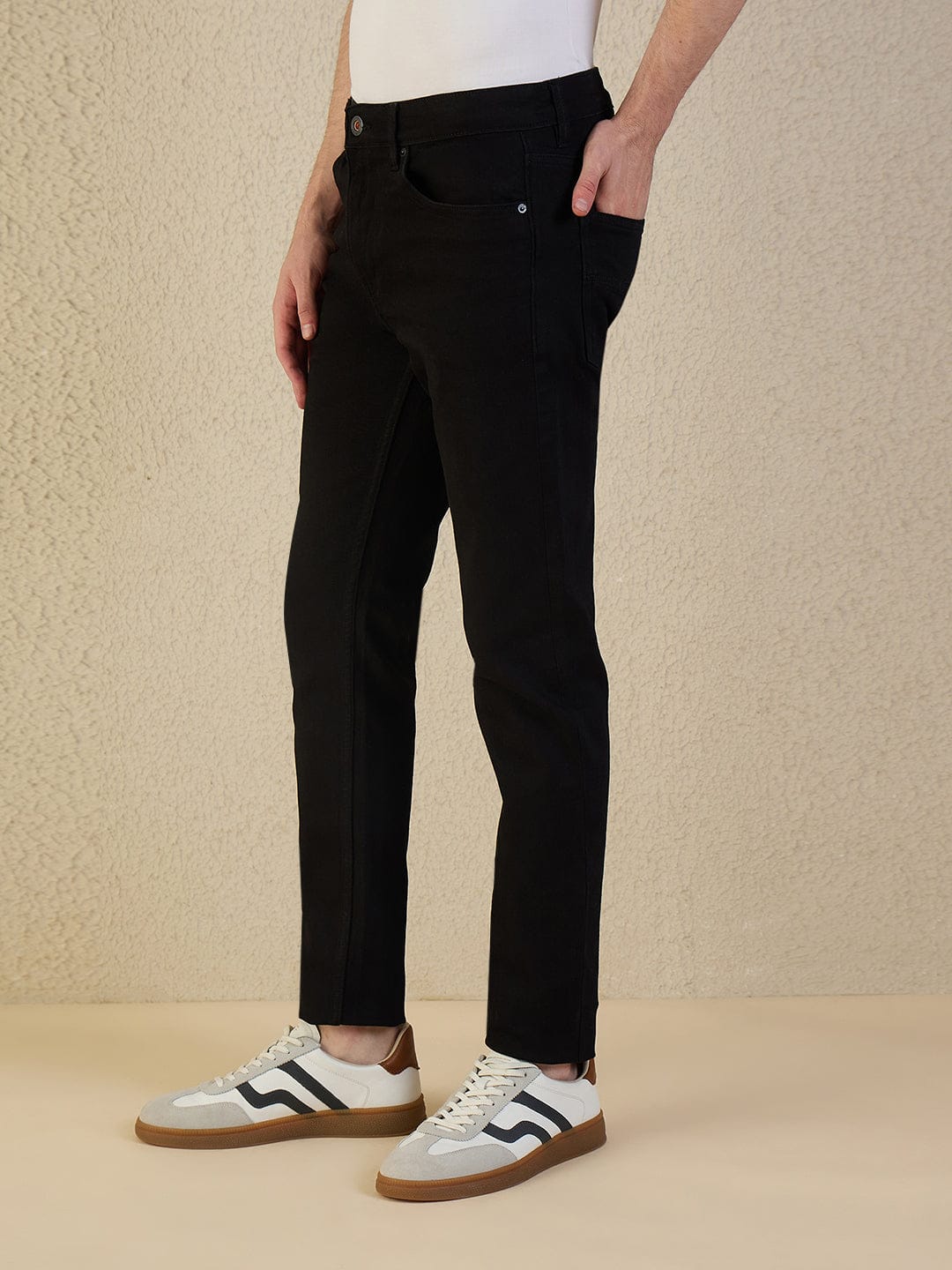 Iconic Men Black Solid Slim Fit Jeans