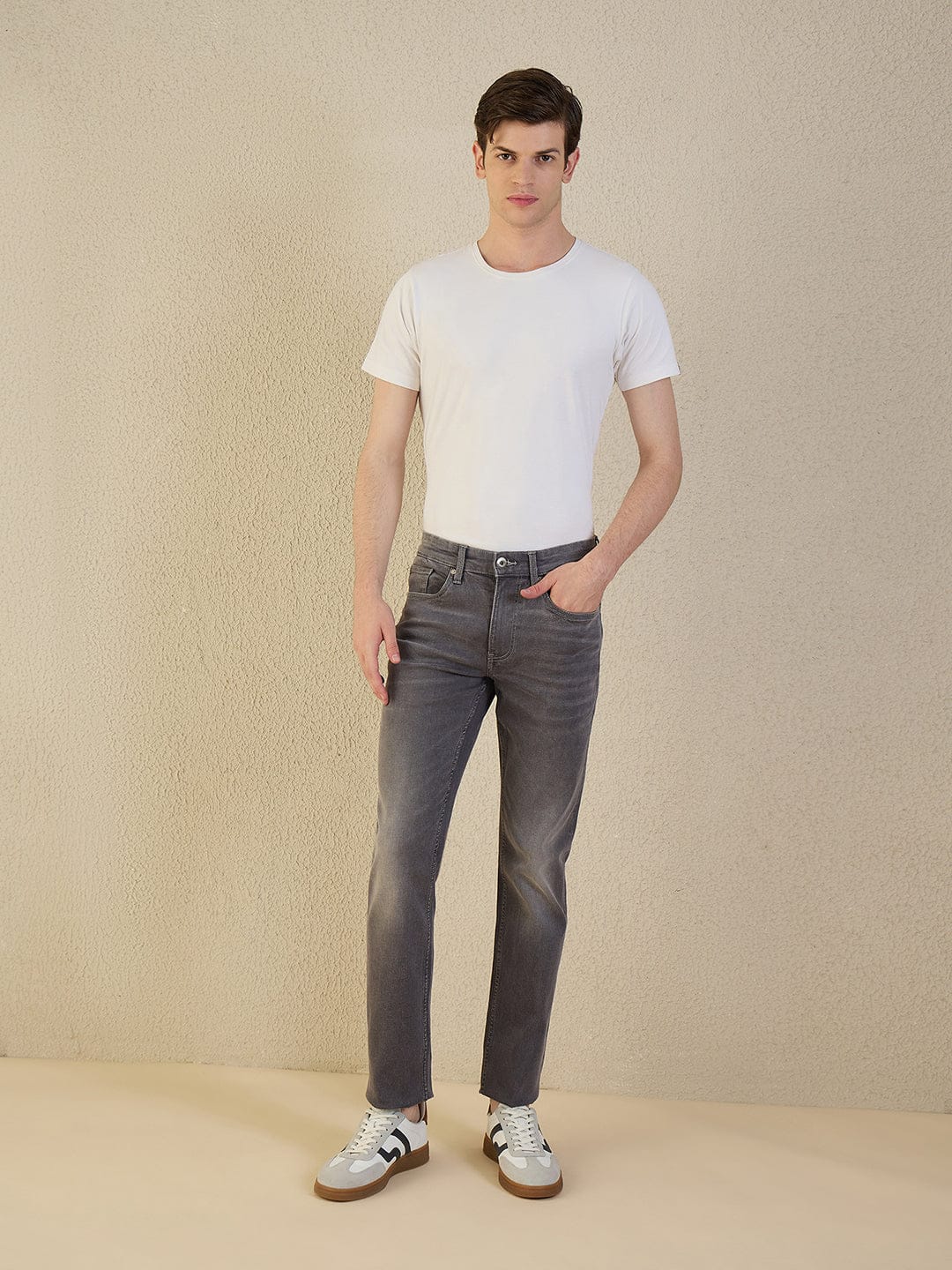 Iconic Men Grey Solid Slim Fit Jeans