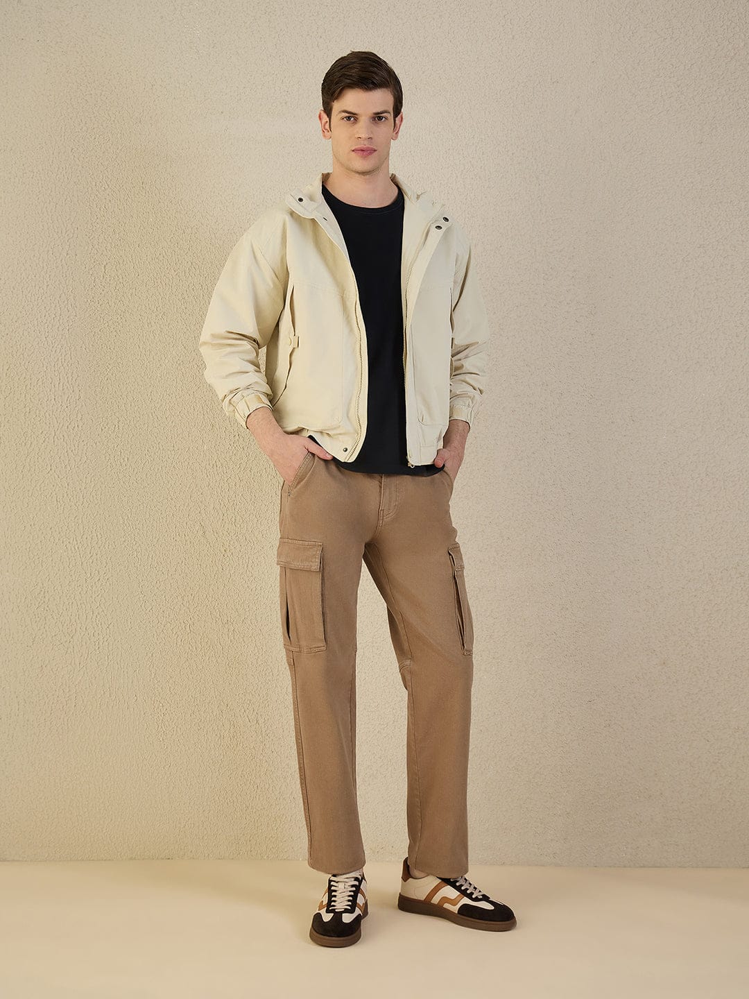 Iconic Men Brown Solid Cargo Fit Jeans