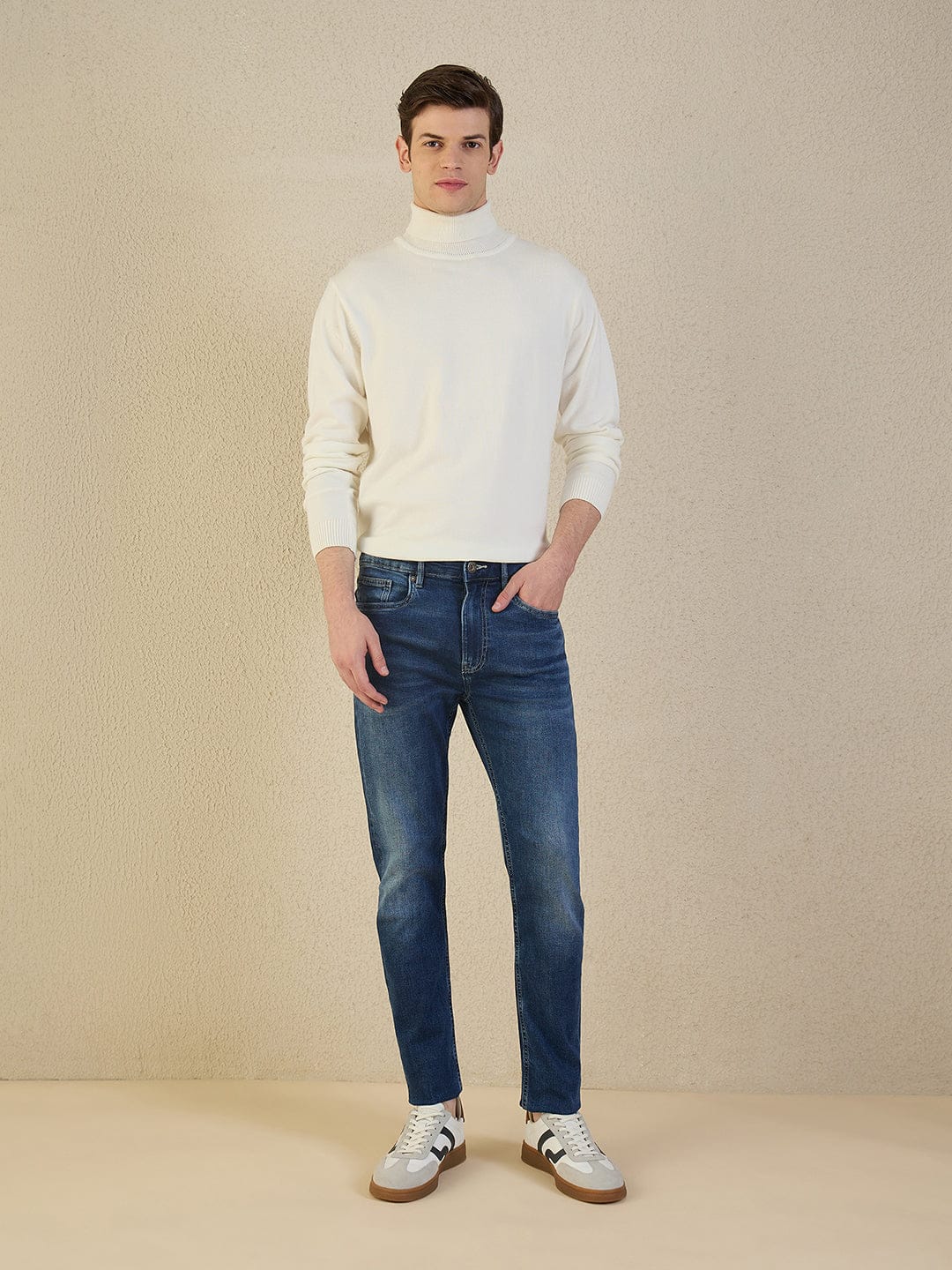 Iconic Men Blue Solid Slim Fit Jeans